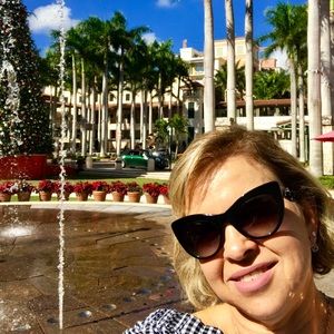 Meet your Posher, Liliabe